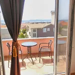 With A Parking Space - 13106 Apartamento Zadar