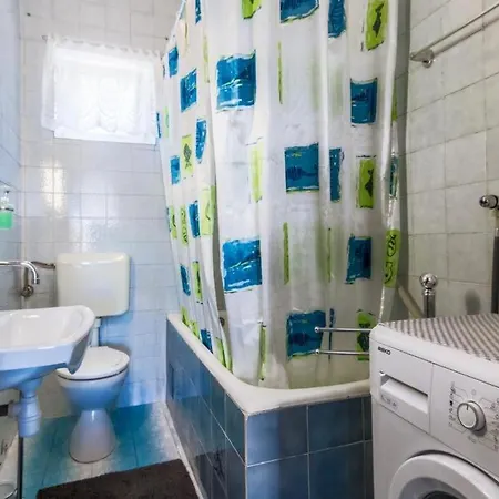 With A Parking Space - 13106