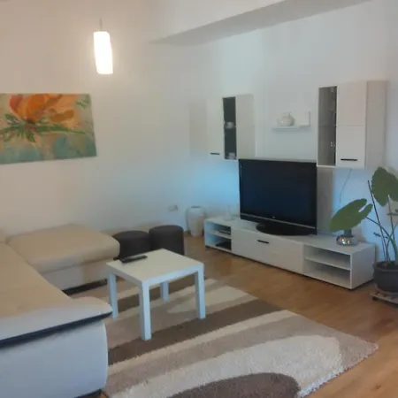 דירה With A Parking Space - 13106 *