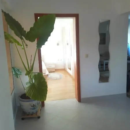 דירה With A Parking Space - 13106 *