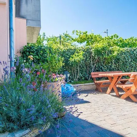 With A Parking Space - 13106 * זאדאר