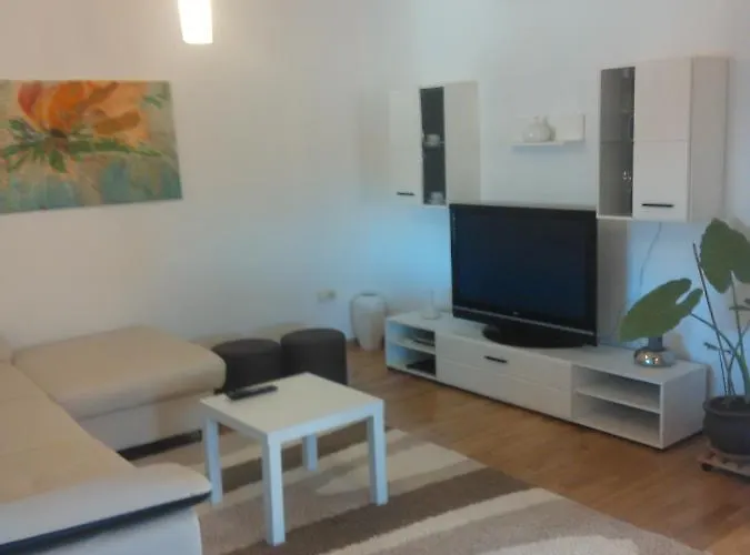 Lägenhet With A Parking Space - 13106 *