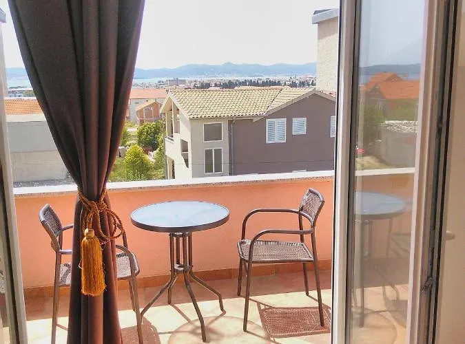 With A Parking Space - 13106 Lägenhet Zadar